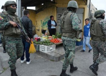 Ecuador: Policía encuentra 131 tacos de dinamita cerca de mercado en centro de Quito