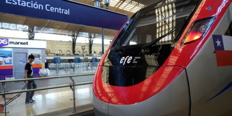 Chile estrena el tren más rápido y moderno de Sudamérica