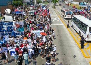 Argentina: 5 muertos y heridos deja enfrentamiento por ocupación de terrenos cerca de Buenos Aires