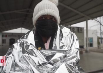 El frío azota a la comunidad migrante en la frontera EEUU-México