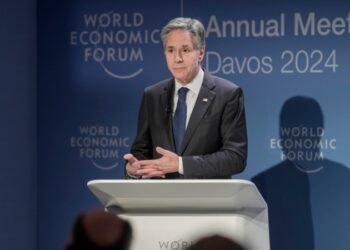 Líderes mundiales abordan la disparidad económica y de oportunidades entre el hemisferio norte y sur