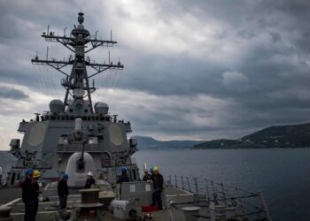 Occidente intenta debilitar la milicia que tiene en jaque la navegación marítima en el Mar Rojo