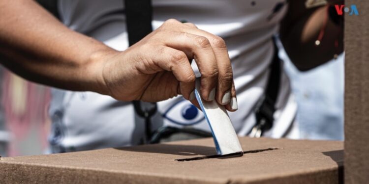 La oposición política en Venezuela exige a las autoridades electoral fijar fecha para las elecciones presidenciales