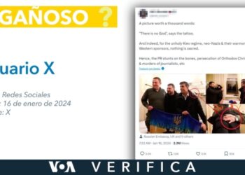 Zelenskyy no tiene un tatuaje en la mano con la frase “no hay Dios” ni preside un gobierno nazi