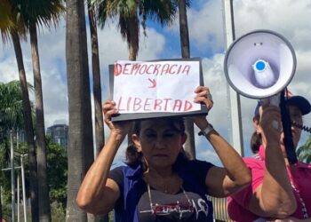 Venezolanos conmemoran caída de la dictadura de 1958 entre denuncias de persecución y conspiraciones