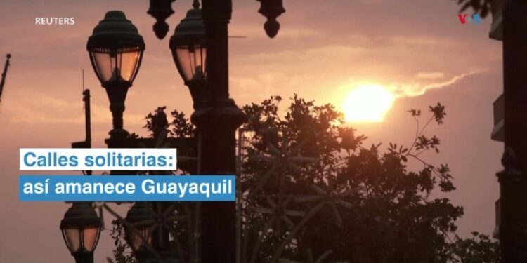 «Calles solitarias». Guayaquil, en Ecuador, amanece vacía tras los violentos actos del martes