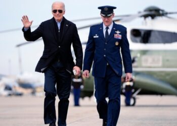 Biden invita a líderes del Congreso a la Casa Blanca