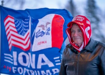 Comienzan los caucus de Iowa, con un Trump favorito en las encuestas pero pendiente de las bajas temperaturas