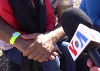 ¿Cómo viven los migrantes sus primeros minutos tras ser detenidos en EEUU?