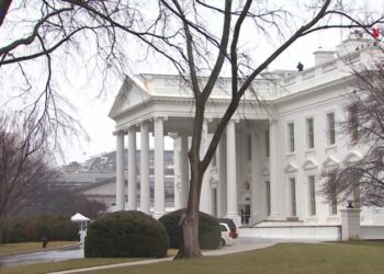 Secretario Austin enfrenta escrutinio creciente sobre el secreto de su condición médica