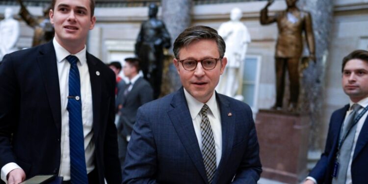 Biden insta al Congreso a aprobar acuerdo fronterizo y de ayuda a Ucrania