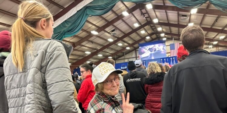 Trump se apresta a dominar la consulta inaugural de los republicanos en Iowa