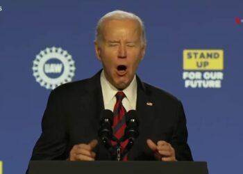 Trump y Biden se acercan a una revancha, pero Haley se niega a retirarse