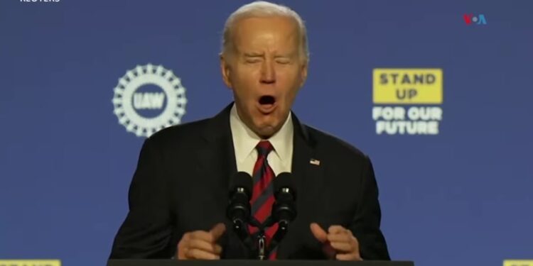 Trump y Biden se acercan a una revancha, pero Haley se niega a retirarse