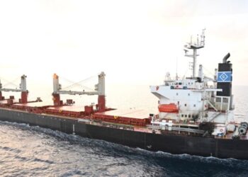 Dos barcos de carga con bandera estadounidense son objeto de ataque rebelde en Yemen