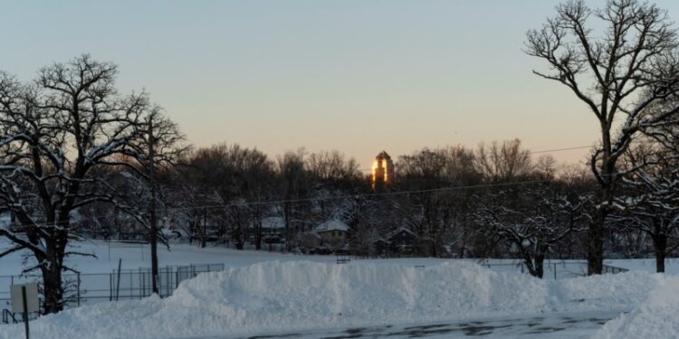 En Fotos | Frío, nieve y temporales en un fin de semana festivo en EEUU