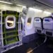 EE.UU. recomienda a aerolíneas inspeccionar paneles tras incidente en pleno vuelo