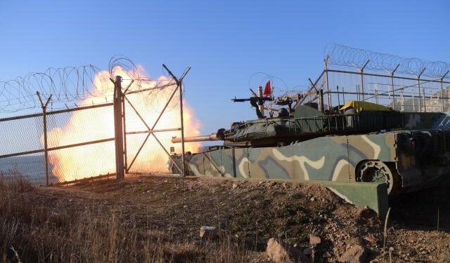 Corea del Sur responde con maniobras de fuego real a los peligrosos ensayos norcoreanos en el mar Amarillo