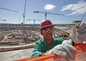 Brasil busca reforzar su sector industrial para disminuir la dependencia en las exportaciones