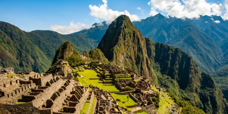 El turismo en Machu Picchu esta seriamente afectado por un paro indefinido de la población