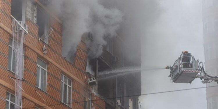 Rusia desata el mayor ataque contra Ucrania desde el inicio de su invasion.