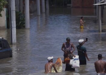 Inundaciones en Brasil provocan daños y muerte de al menos 11 personas