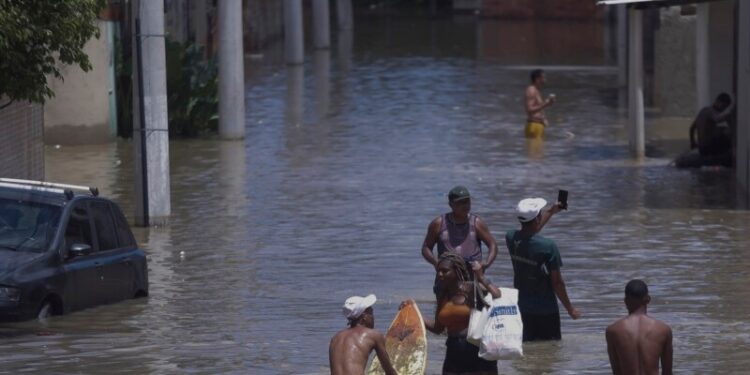 Inundaciones en Brasil provocan daños y muerte de al menos 11 personas