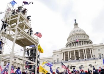 Funcionarios de varios estados recibieron correos electrónicos con amenazas de bomba la mañana del miércoles.