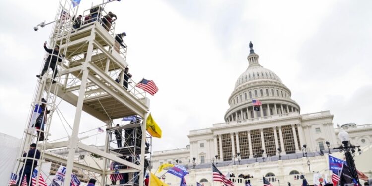Funcionarios de varios estados recibieron correos electrónicos con amenazas de bomba la mañana del miércoles.