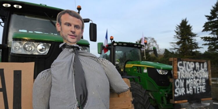 Gobierno francés prepara nuevas medidas para apaciguar las protestas de los agricultores