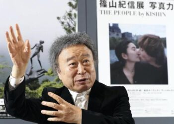 Muere el fotógrafo que capturó la intimidad de John Lennon y Yoko Ono