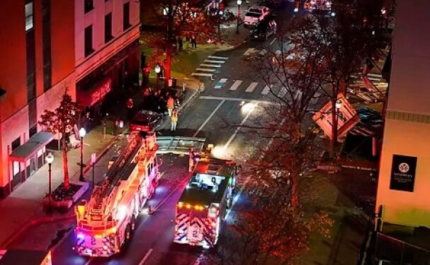 La enorme explosión en un histórico hotel de Texas deja al menos 21 heridos