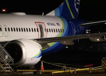 Aumenta la presión sobre Boeing tras el hallazgo de piezas sueltas en aviones 737 Max 9