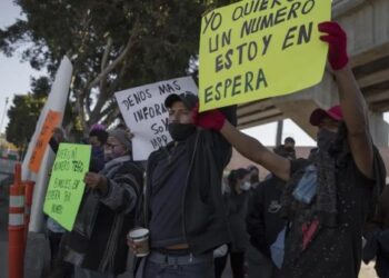 Human Rights Watch pide a México que rechace los planes para restringir el asilo en EEUU