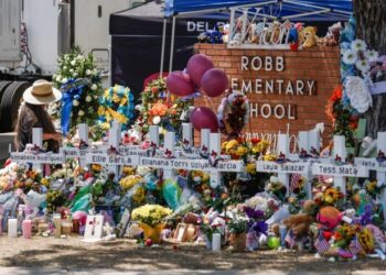 Constituido un gran jurado en EEUU para investigar la respuesta de los oficiales al tiroteo de Uvalde