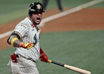 Oswaldo Arcia se viste de héroe y revive a Leones con un tablazo MONUMENTAL (VIDEO)