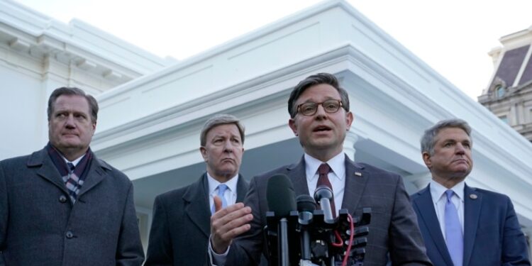 Se encuentran cara a cara entre La Casa Blanca y el Congreso para desbloquear fondos de seguridad nacional.