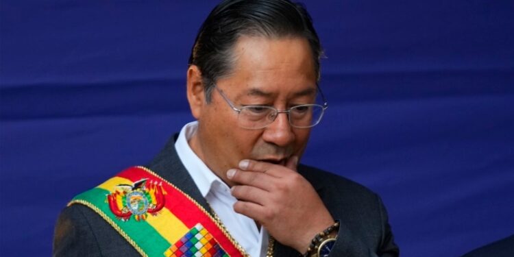 Bolivia: Arce dice que buscan desestabilizar su gobierno mientras afines a Morales bloquean rutas