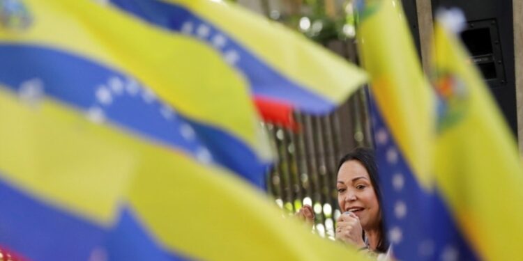 UE y varios gobiernos de la región preocupados por ratificación de inhabilitación de Machado en Venezuela