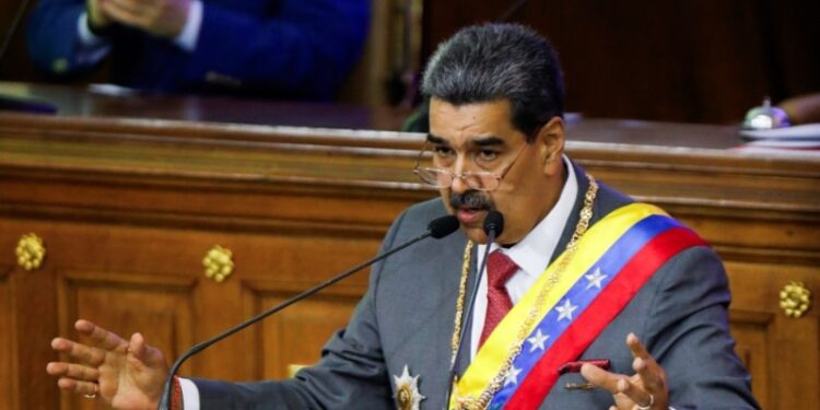 Maduro anuncia ajuste en el ingreso mínimo mensual de Venezuela, pero sin aumento salarial