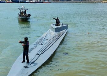 Así operan los semisumergibles cargados con cientos de kilos de cocaína que salen de Colombia