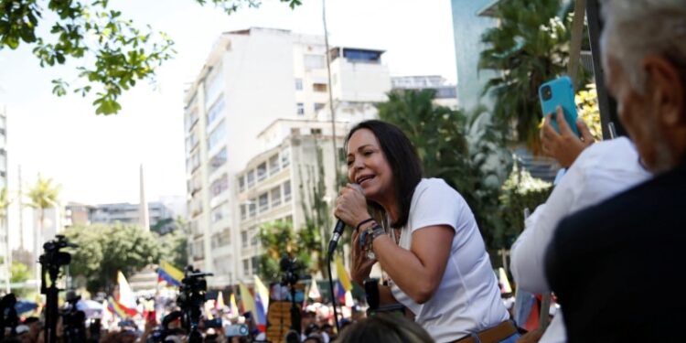 Tres colaboradores de candidata venezolana Machado, detenidos por presunta conspiración