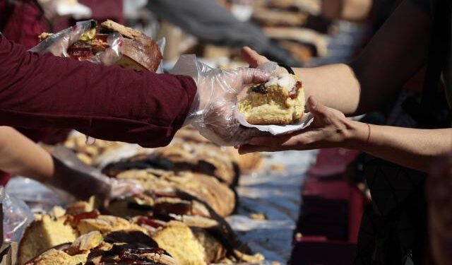 Ciudad de México partió “megarrosca” de Reyes con 15 mil rebanadas entregadas