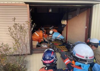 Elevan a 206 los fallecidos en el terremoto de Japón y 52 personas siguen desaparecidas