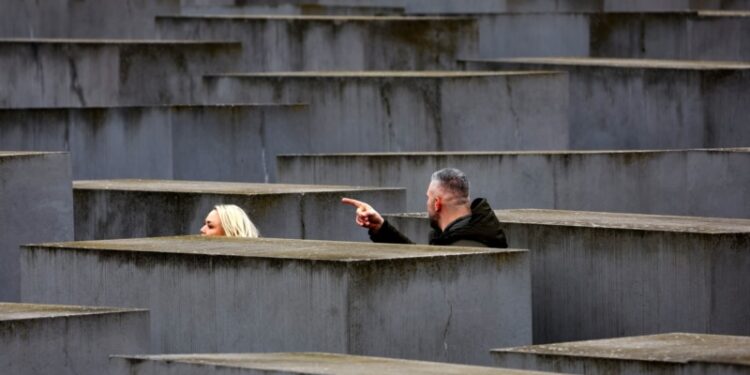 En el Día del Holocausto, EEUU alerta sobre el antisemitismo