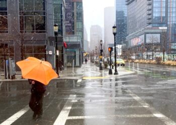 Noreste de EEUU se prepara para tormenta que amenaza con arrojar nieve, lluvia y hielo este fin de semana