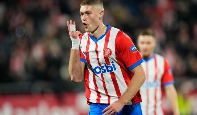 Dovbyk sostuvo a Girona en el liderato y agravó la crisis de Sevilla