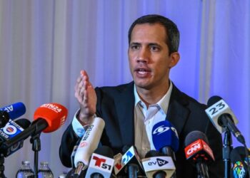 Guaidó destaca la resistencia de la AN 2015 pese a la persecución chavista