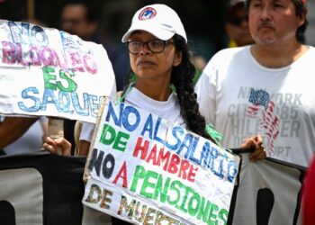 Maestros alzan la voz ante la crisis del sistema educativo en Venezuela