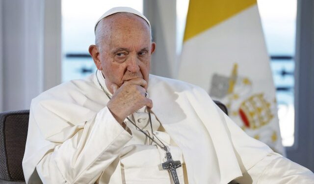 El papa Francisco pidió “escuchar el grito de paz” de las víctimas y parar “el desastre de la guerra” en el mundo